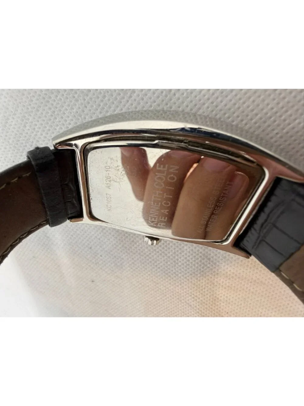 Kenneth Cole Reaction KC1667 Men Rectangular White Dial Black Leather Watch
